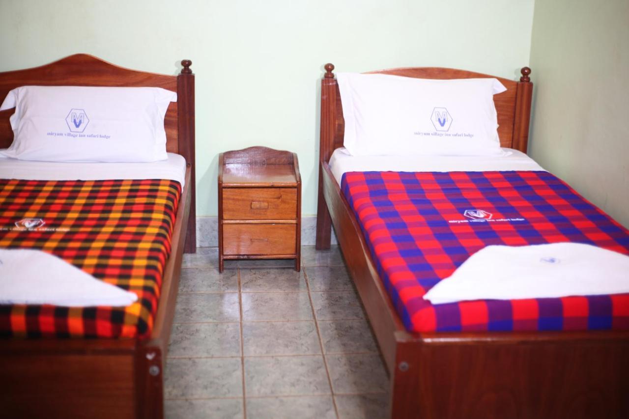 Miryams Village Inn Safari Lodge Sultan Hamud Ngoại thất bức ảnh