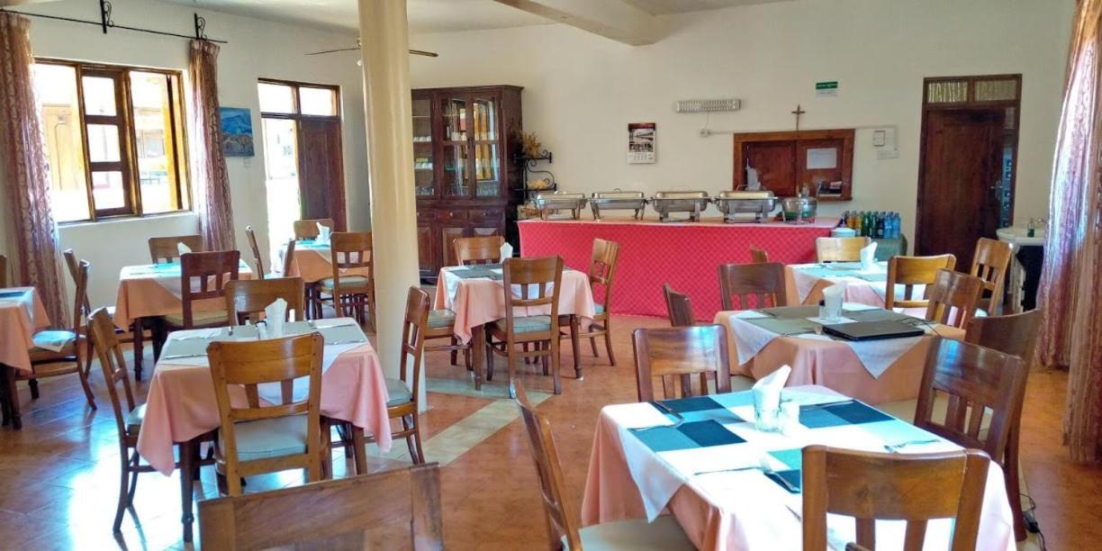 Miryams Village Inn Safari Lodge Sultan Hamud Ngoại thất bức ảnh